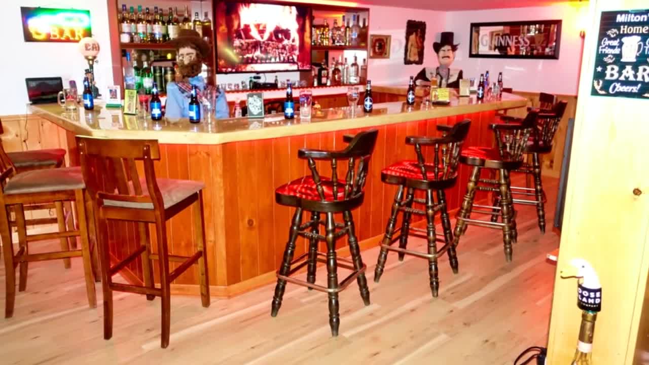 Milton's Home Bar