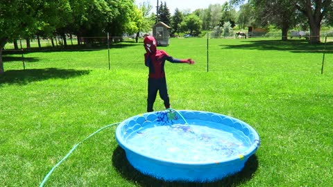 Spider-man vs Shark Attack vs Frozen Elsa vs Pink Spidergirl Deadpool Superheroes Match