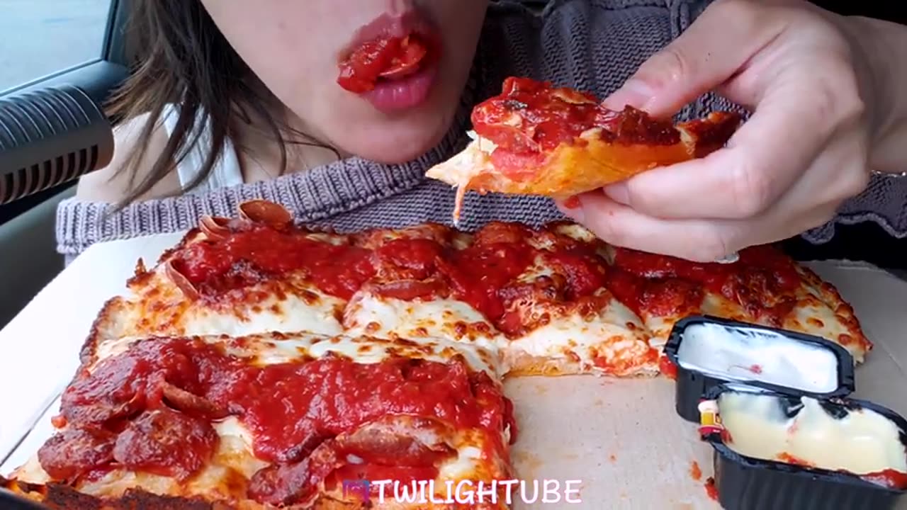 ASMR EATING Pizza Hut DETROIT STYLE DOUBLE CHEESY PEPPERONI PIZZA Eating sounds CAR Mukbang TWILIGHT