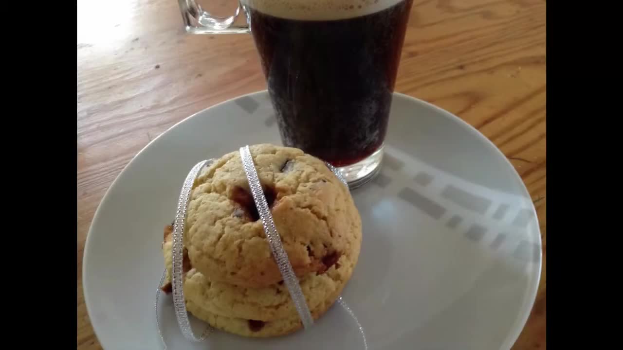 QUICK AND EASY CHOCOLATE CARAMEL CHIP COOKIES RECIPE