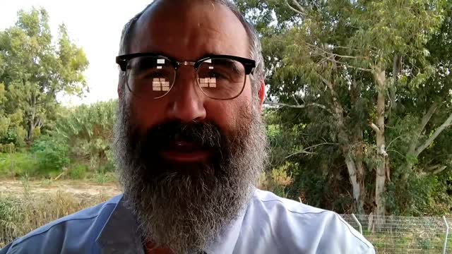 להיזהר מערמומיות הנחש שלקחו את תפקידו המצרים כך היום יש להיזהר ממנו (יצר הרע)