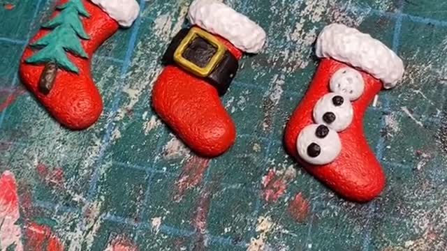 Mini art lesson No.14: how to make miniature Christmas stockings