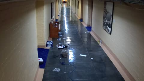 Camera0006USCSBAST50Hallway_2021-01-06_Starting_at_18h40min02s257ms.mp4