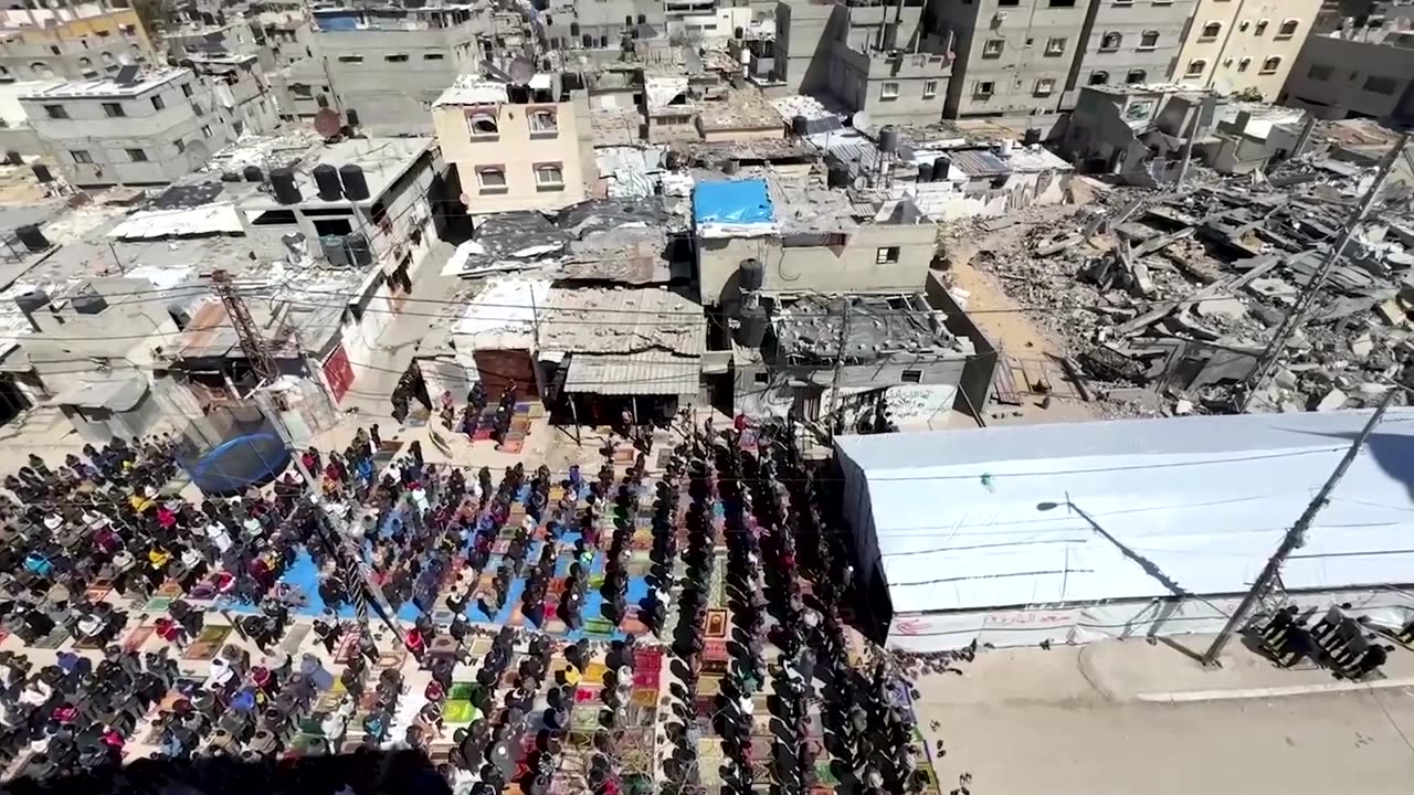 Gazans hold Ramadan Friday prayers on rubble of mosque