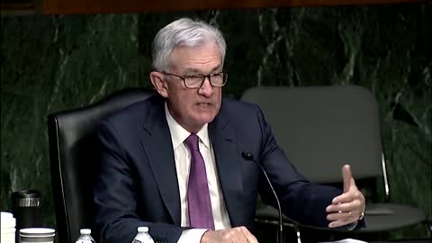 U.S. Economy Can Withstand Fed Tightening, Omicron Surge, Powell Says