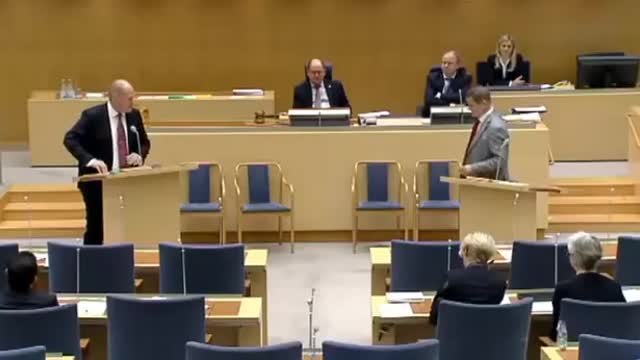 Sven-Olof Sällström (SD) VS Patrik Björck (S)