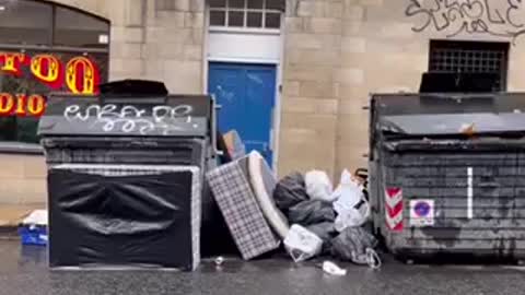 Scotland on garbage strike