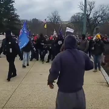 Capitol Police say come on in and let some "protestors" straight into the Capitol