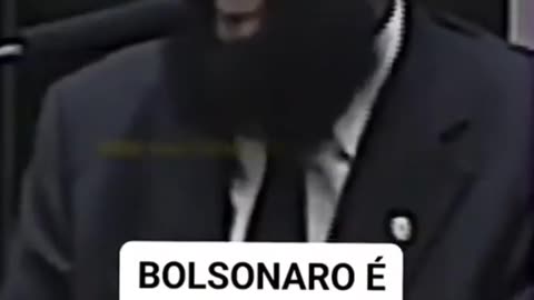 Dr. Enéas defende a forma sincera de Bolsonaro falar em plenário.