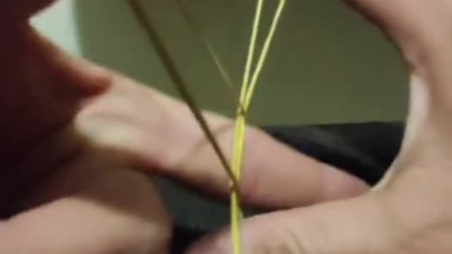 How to make a magic with a rubber band.