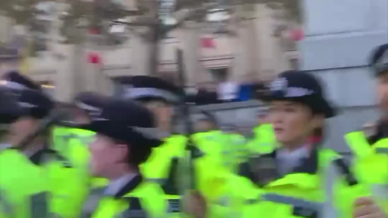 Police in London suppress pro-Palestine with significant force today