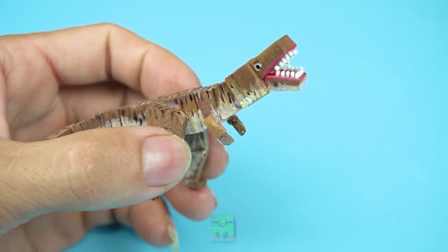 Making Tiny Minecraft T-REX vs GIANT SHARK MOSASAURUS.