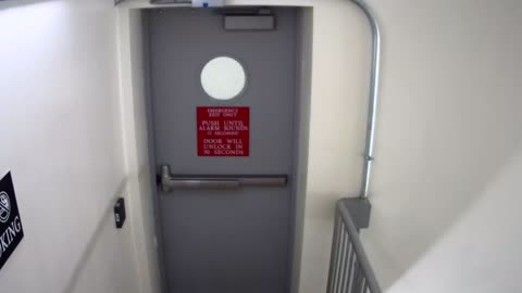 6153RHOBGRRGST1StairwellSide_2021-01-06_17h40min02s083ms.mp4