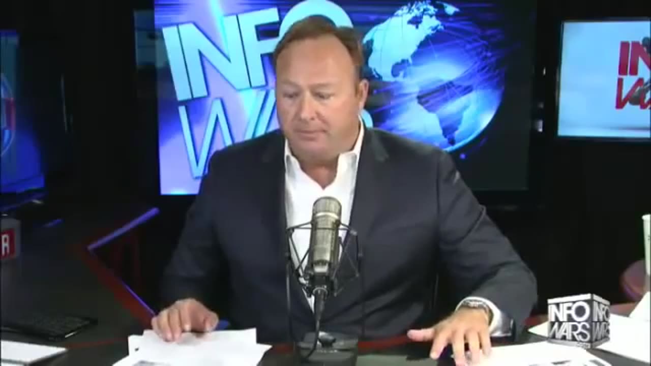 Obama-To-Crash-Economy-Using-Thousands-Of-Illegals