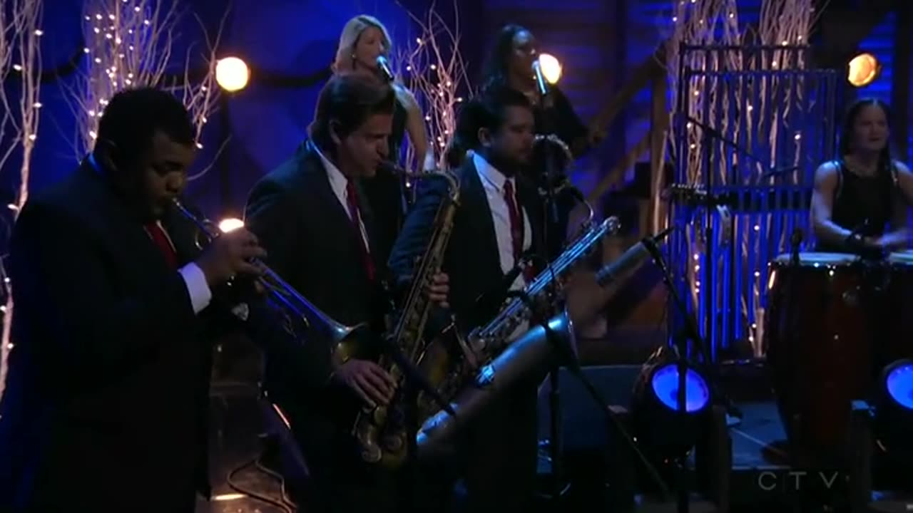 Sharon Jones and The Dap-Kings - Just Another Christmas Song [Live on Conan]