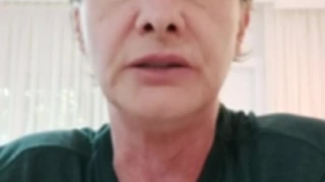 Escutem está mãe
