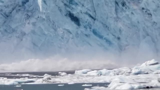 Glacier Comes Crashing Down