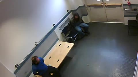 1657HQOB02PrisonerProcessingLobby_2021-01-06_15h00min00s680ms.mp4