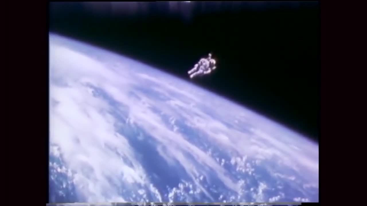 Astronaut Bruce McCandless II Floats Free in Space