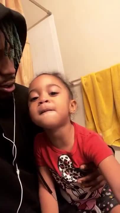 Little Kid doesn't wanna stay with mom_Hilarious people Memes-69