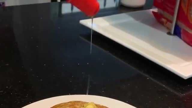 WOW cake