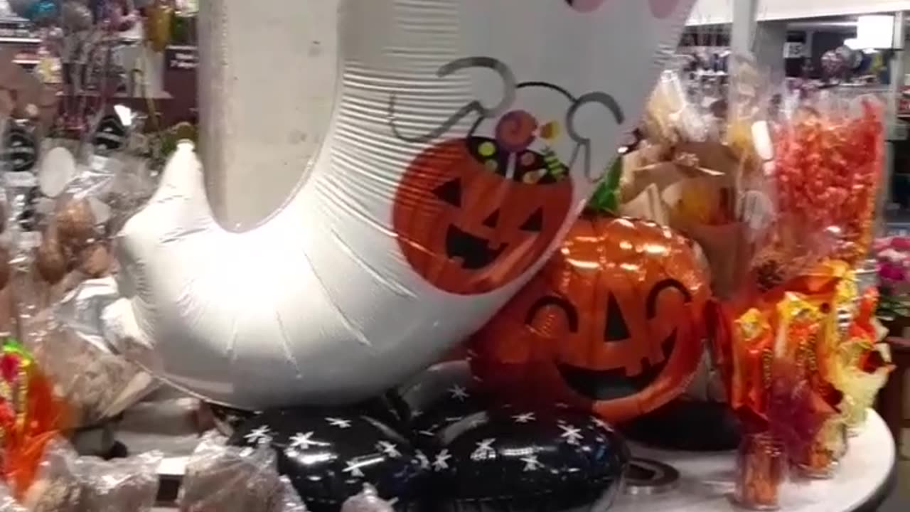 The cutest ghost balloon!