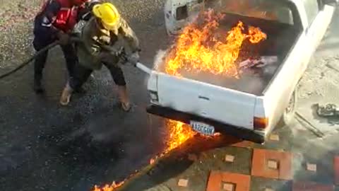 Bombero en peligro