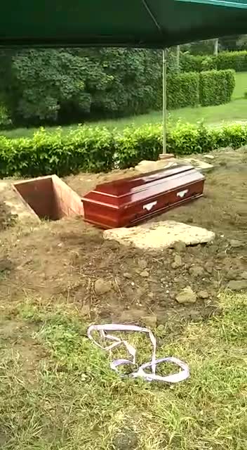 Mujer recibe cuerpo diferente al de su familiar