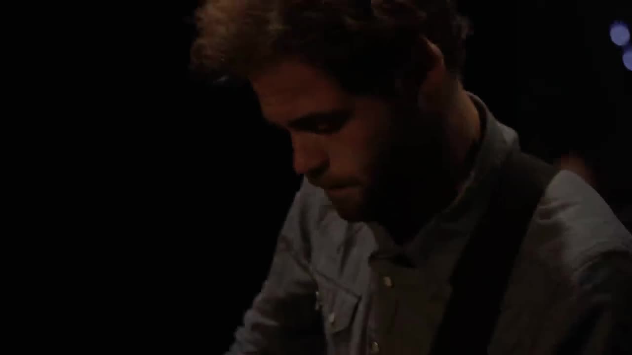 Passenger - Let Her Go - Music Video