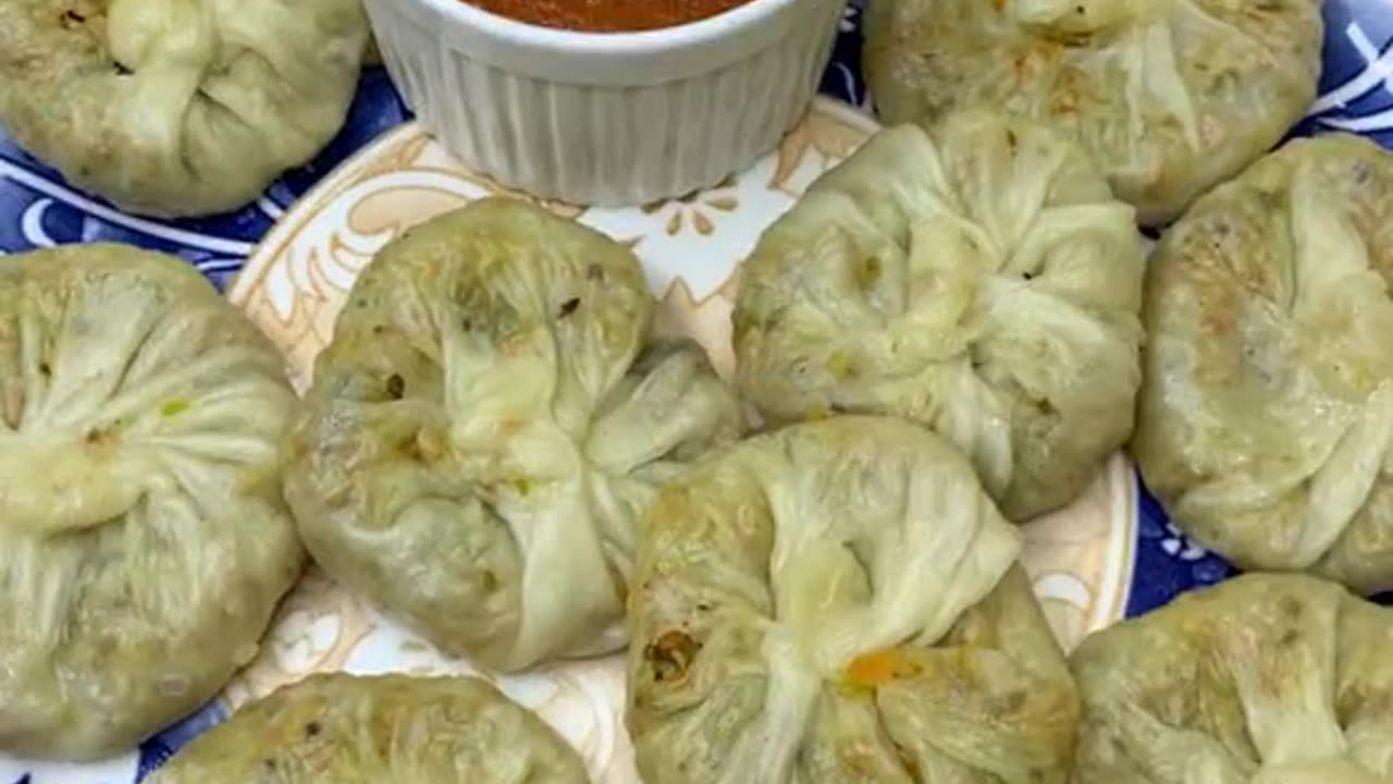 Veg Momos Recipe with Spicy Chutney 😋