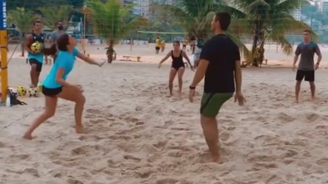 footvolley game