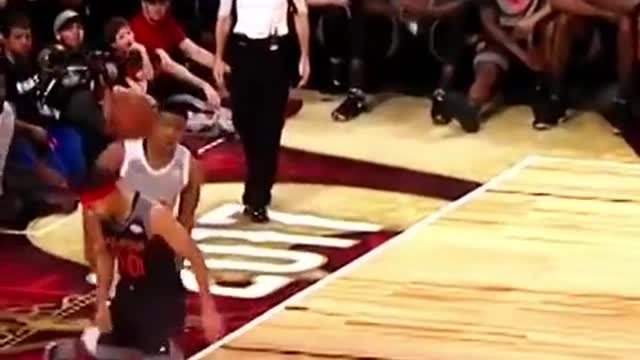Learn How To Dunk Quick Moments
