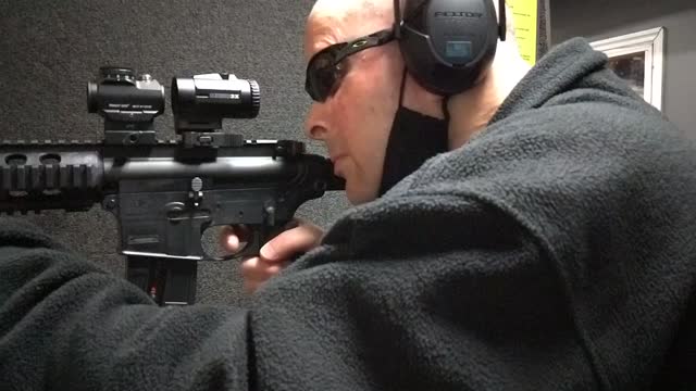 Slow Motion Smith & Wesson M&P AR15-22