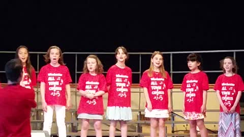 Violet Singing at School 05/26/2016