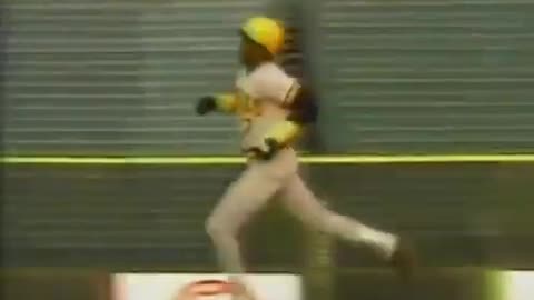 Barry Bonds Hits First Major League Home Run - June 4, 1986