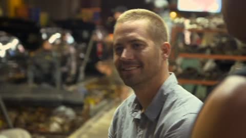 Vin Diesel honors Paul Walker, "Insurgent" tops box office