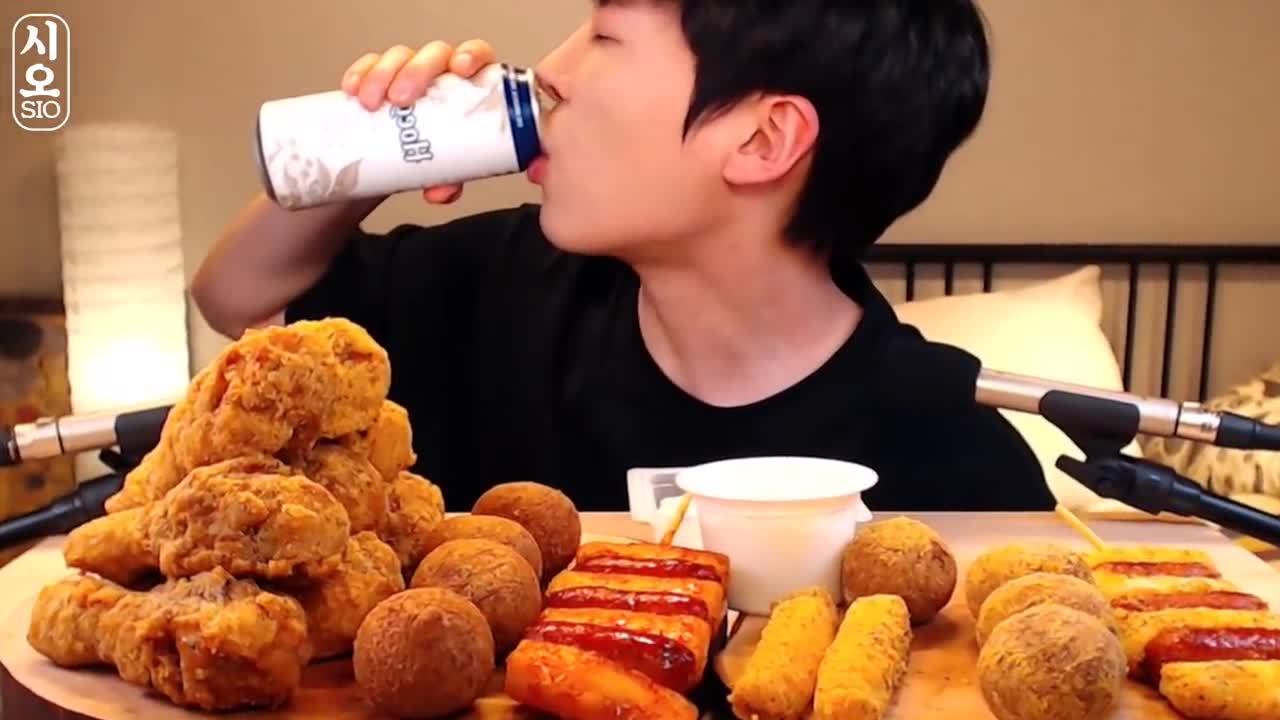 (sub)Mukbang Chicken🍗🍺BHC Cheese ball, Rice Cake Eatig show [ASMR]