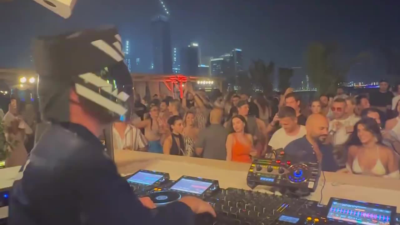 Hyenah PLAYS in Dubai UAE