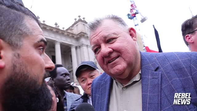 Avi from Rebel News interviews Craig Kelly in Melbourne