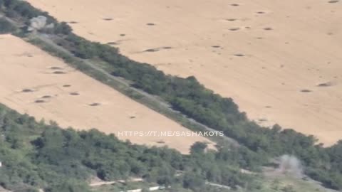 Russian and Ukraine tank duel video