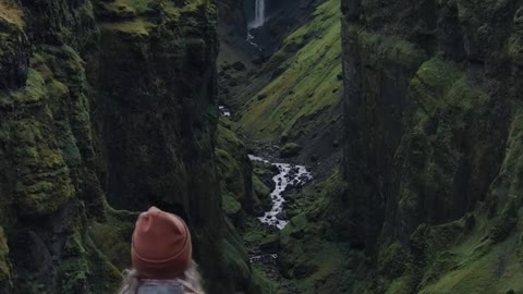 Incredible, Heart Throbbing scenes at The Edge of Cliff