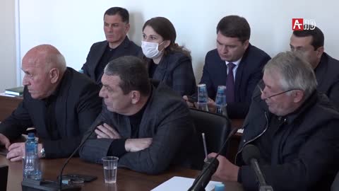 Встреча Аслана Бжания с депутатами