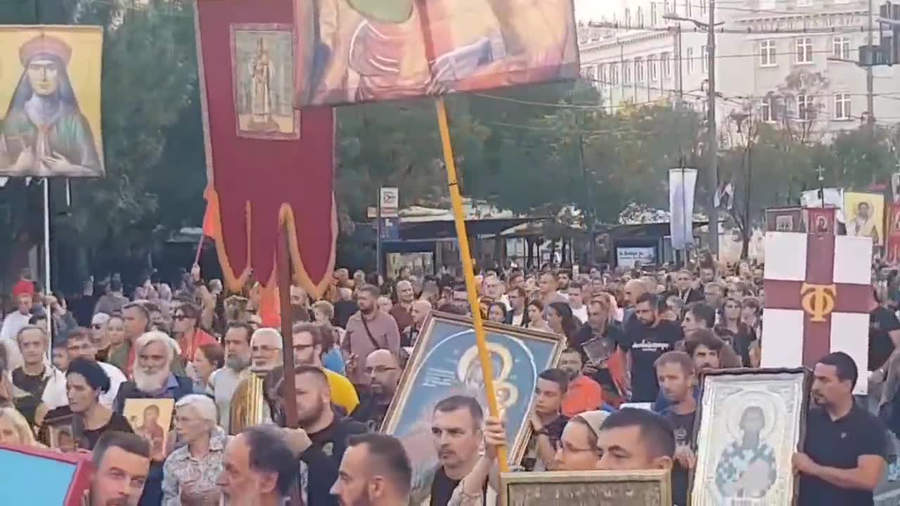 Today in Belgrade, another Orthodox procession for the salvation of Serbia