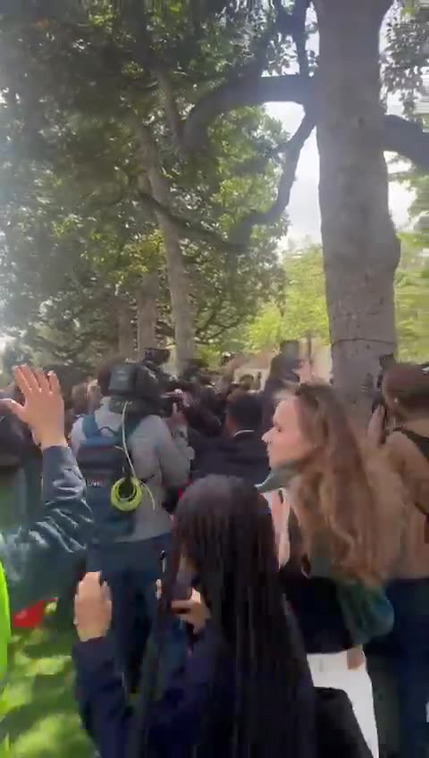 Heated Clash Occurs At The University Of Southern California's Palestine Protests