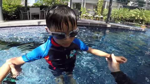 Stress Free Swimming Lessons - Teach Your Child To Swim