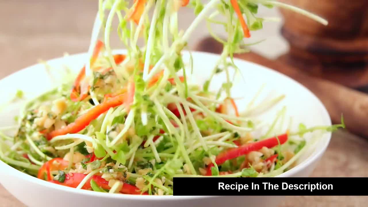 Keto Recipes - Thai-Style Tom Yao Salad