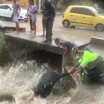 Menor arrastrado por arroyo en Barranquilla
