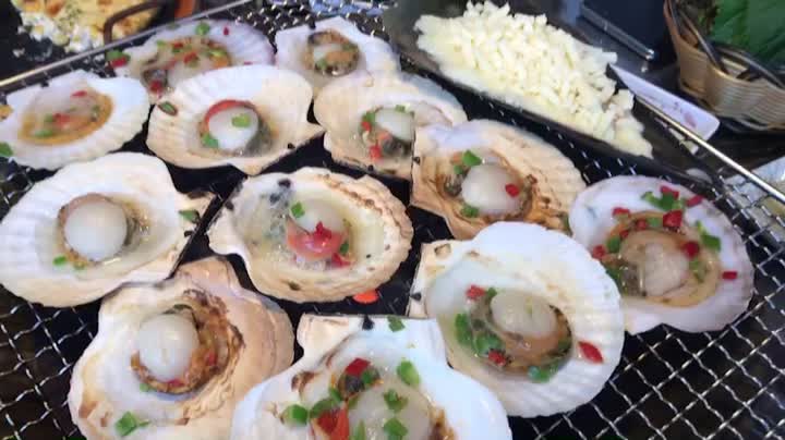 the sound of grilled scallops fondue