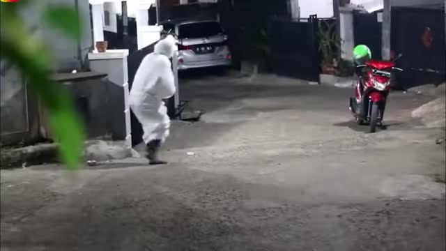 Ghost Prank (Pocong)