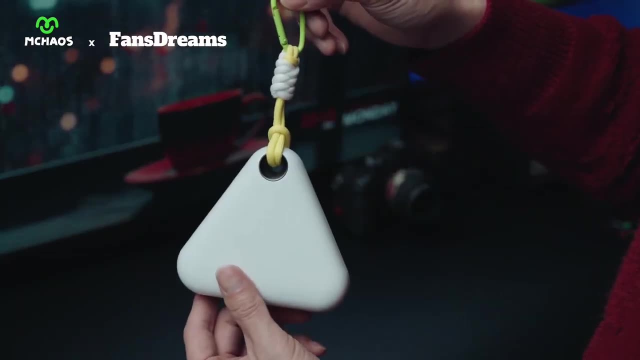 MChaos: On-the-Go Wearable Power Bank w/ Retractable Cable